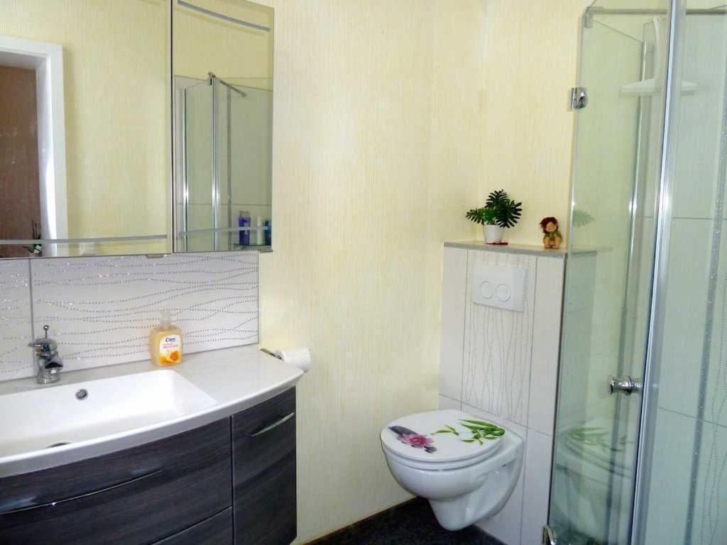 Ferienwohnung Villa Am Haussee Feldberger Seenlandschaft ภายนอก รูปภาพ